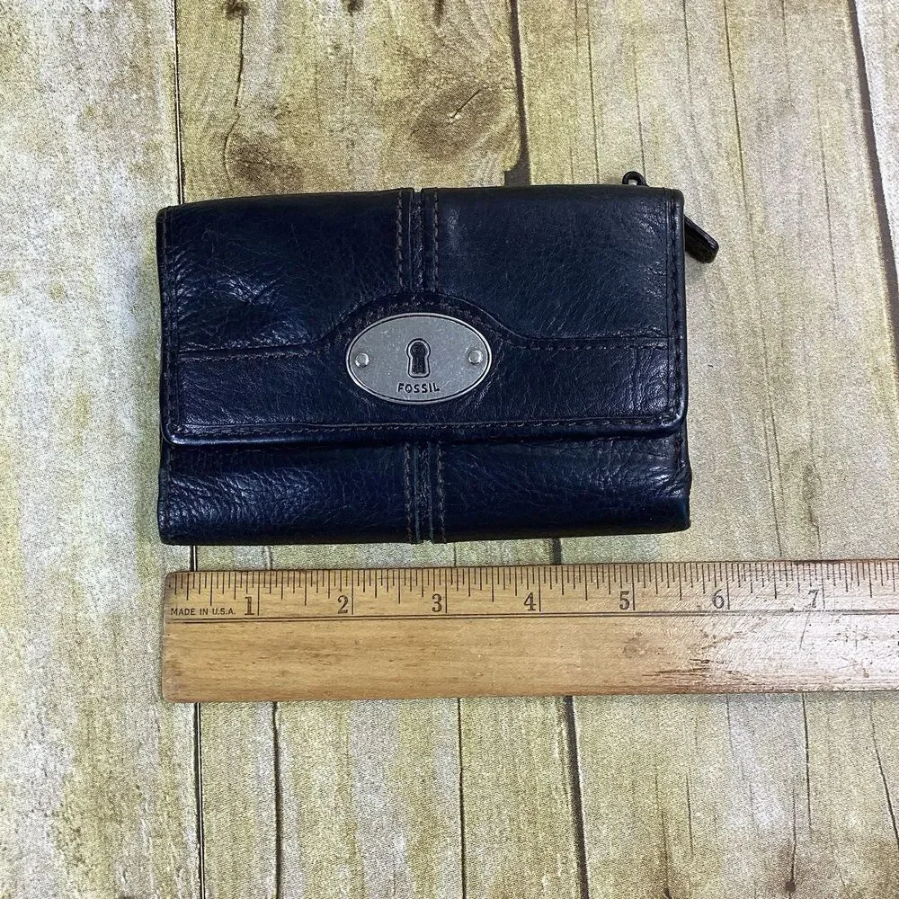 Vintage Fossil Maddox Wallet Brown Leather Trifold Keyhole 5.5” x 3.5”